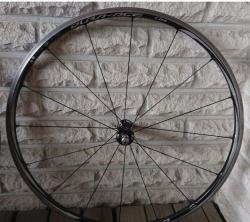 Dura Ace C24 etukiekko_1.jpg