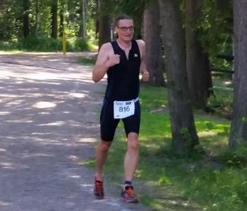 Jukka_juoksu.thumb.jpg.735573e9fbb0e39756ee4a71fd9ac6e1.jpg