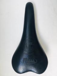 Saddle_SelleItalia_Century_1897-1997_01.JPG
