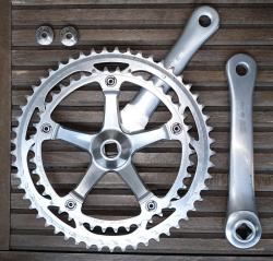 Suntour Superbe kampisarja 53-42_taka.jpg