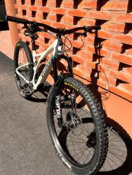 Specialized3.jpg