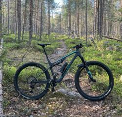 Canyon Lux Trail CF7.jpg